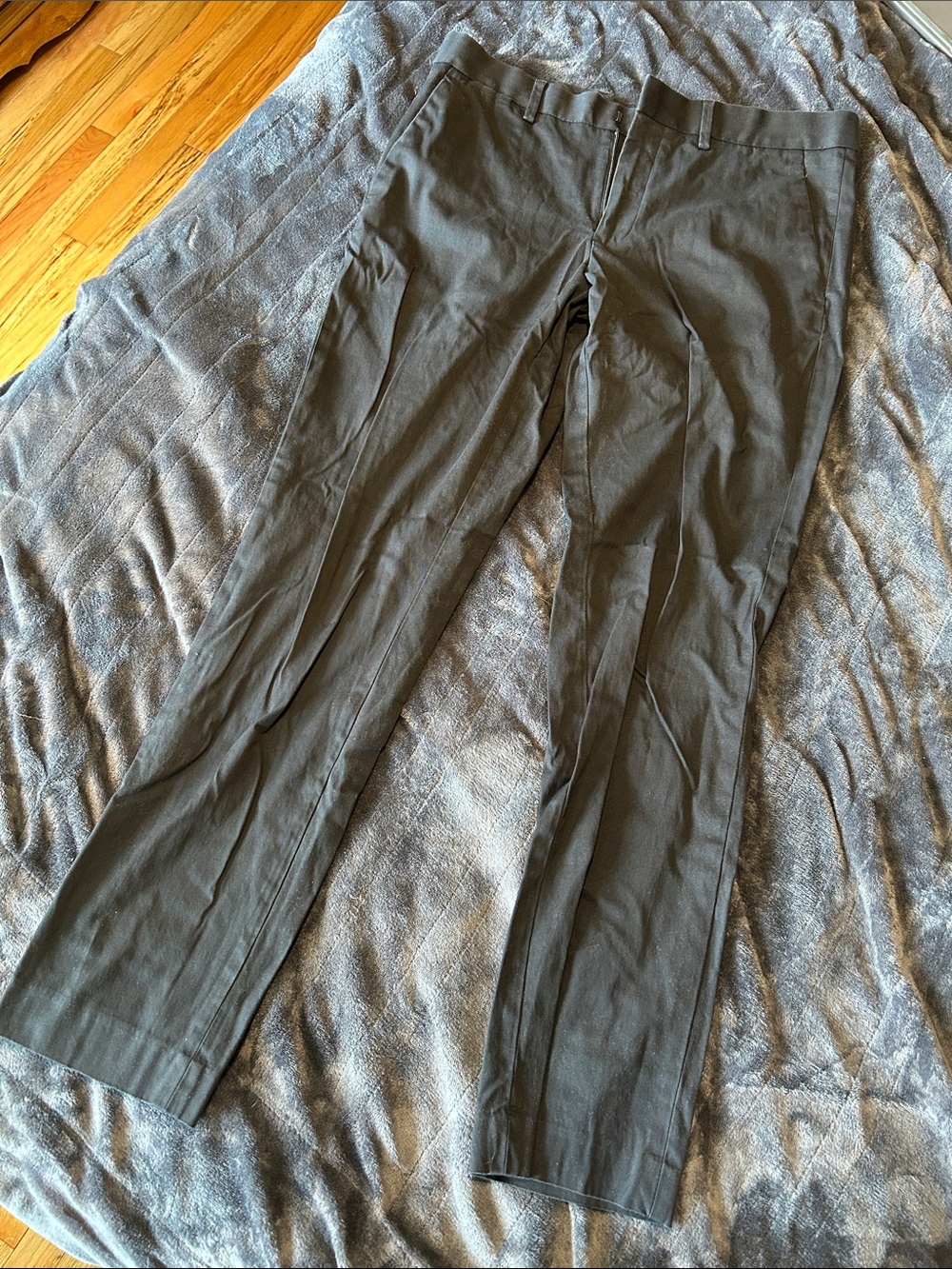 Express innovator Men's Black Dress Pants - Straight Leg size 30/32
